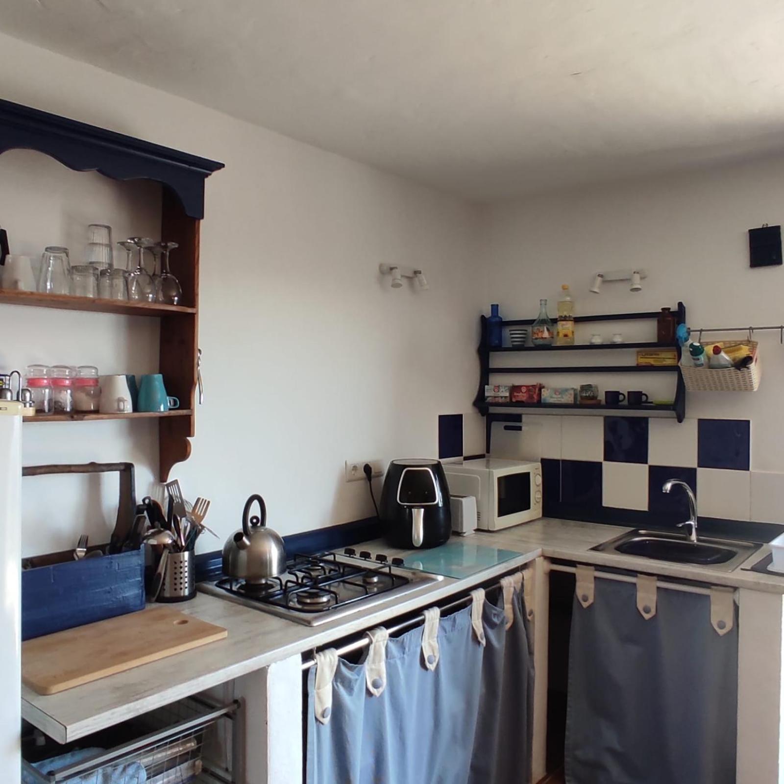 Vine Ridge Studio And Apartment Comares Extérieur photo